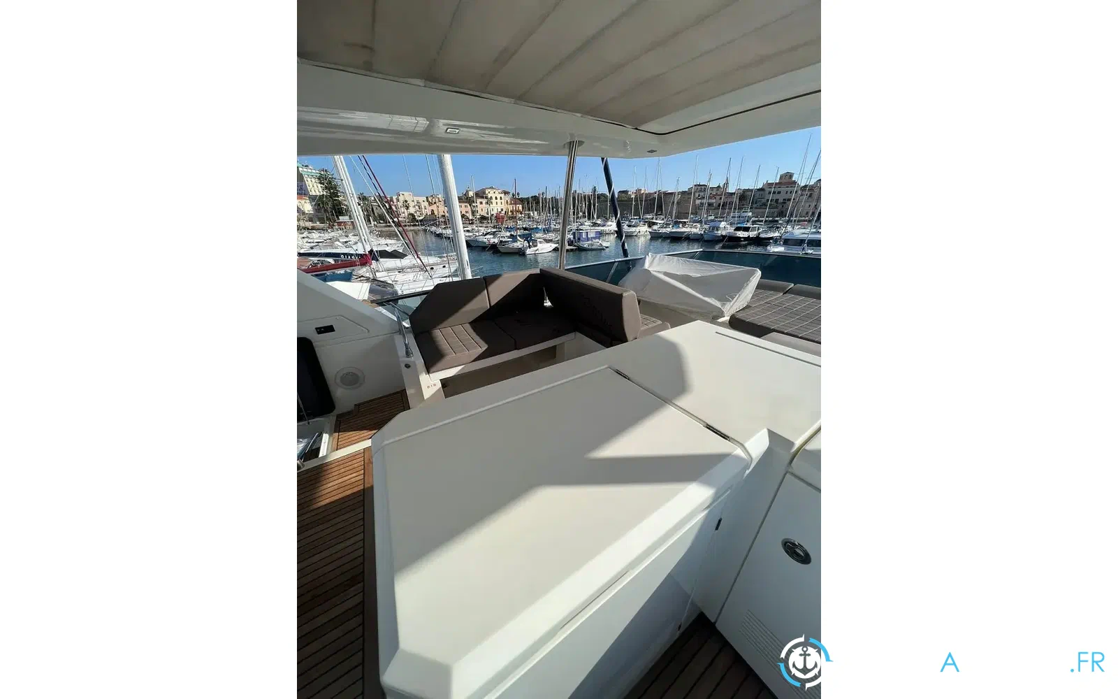 slider 7 Prestige Yachts 630 Fly
