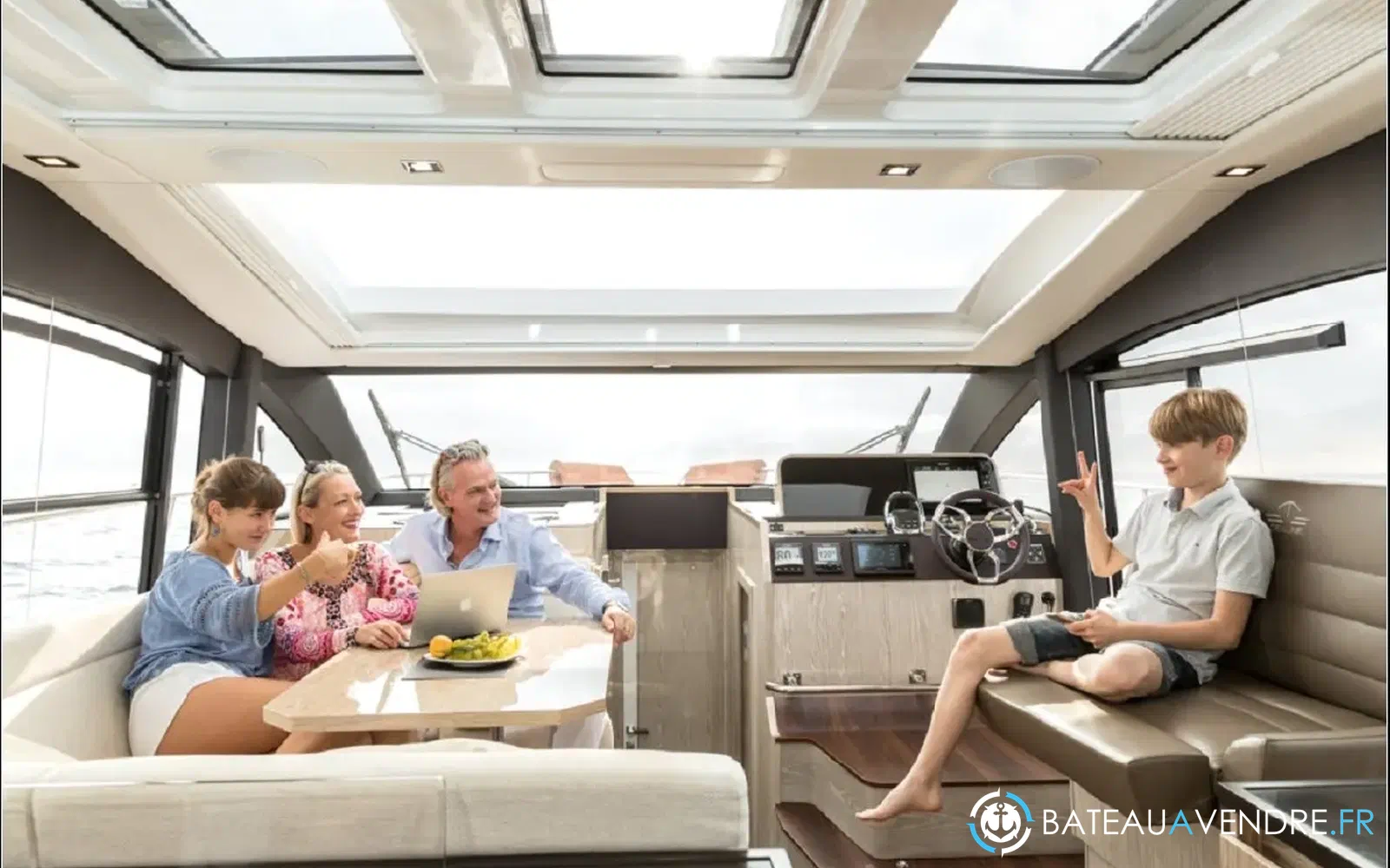 slider 8 Sealine C430
