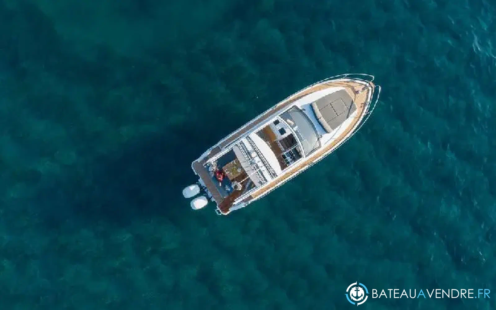 slider 13 Sealine S335v