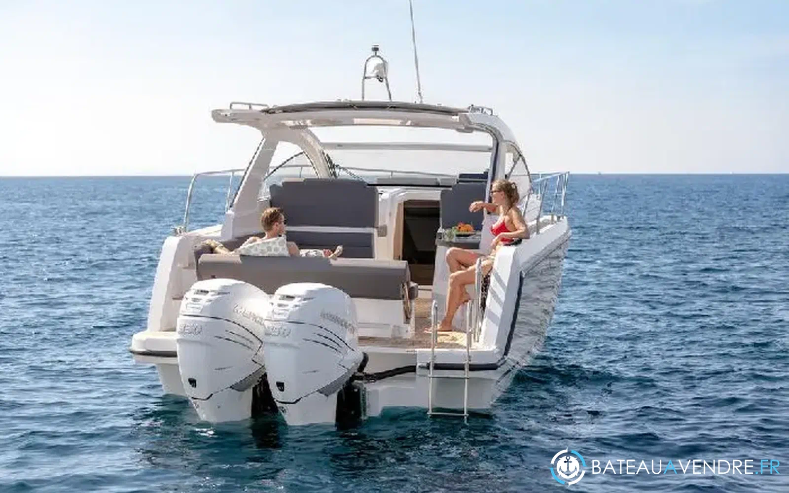 slider 17 Sealine S335v