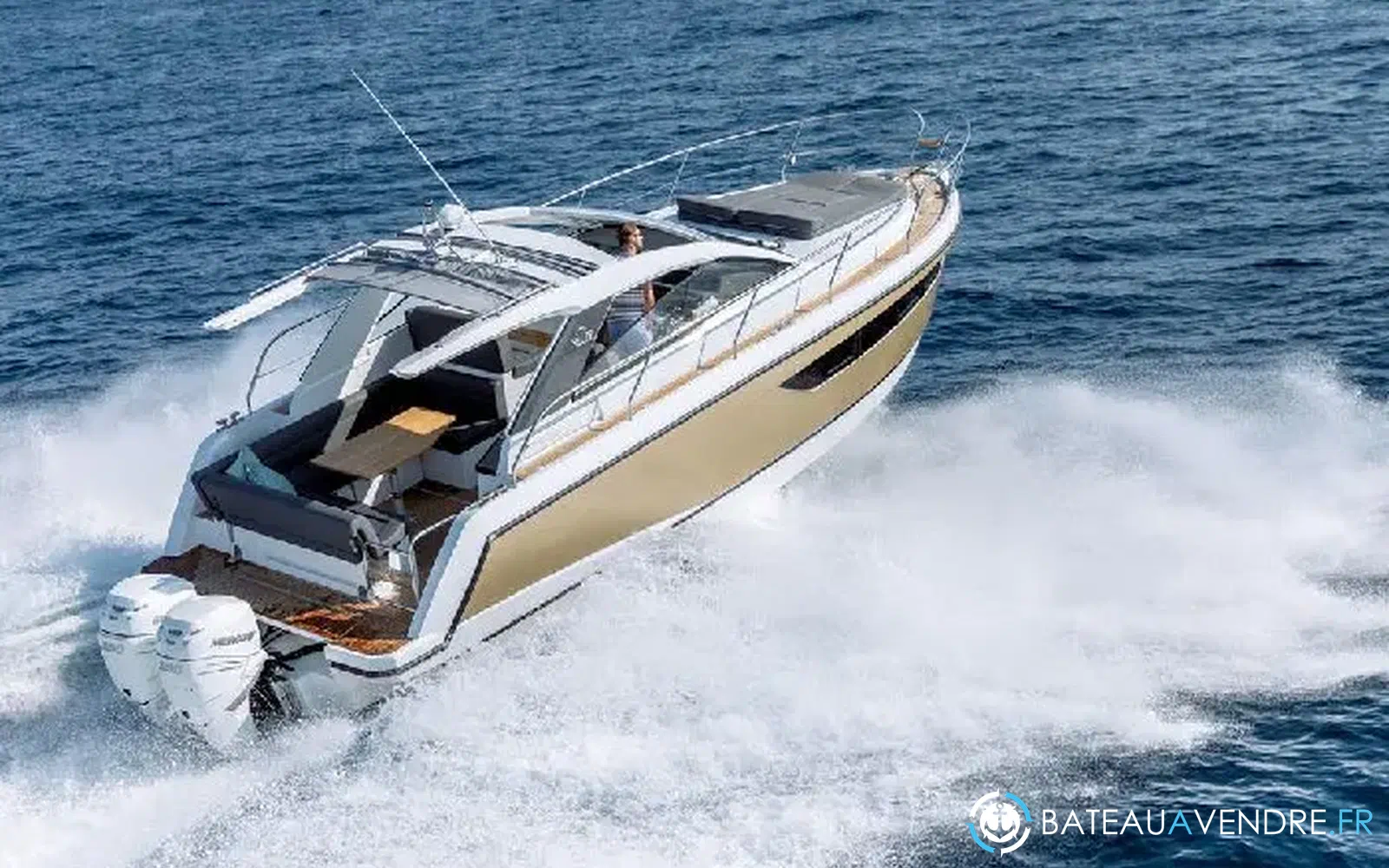 slider 3 Sealine S335v