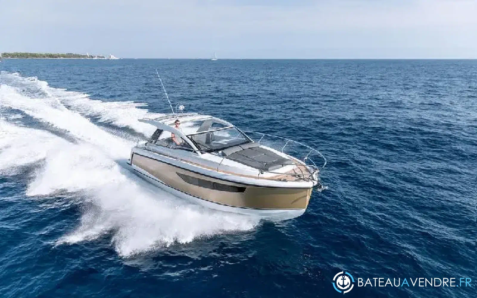 slider 7 Sealine S335v