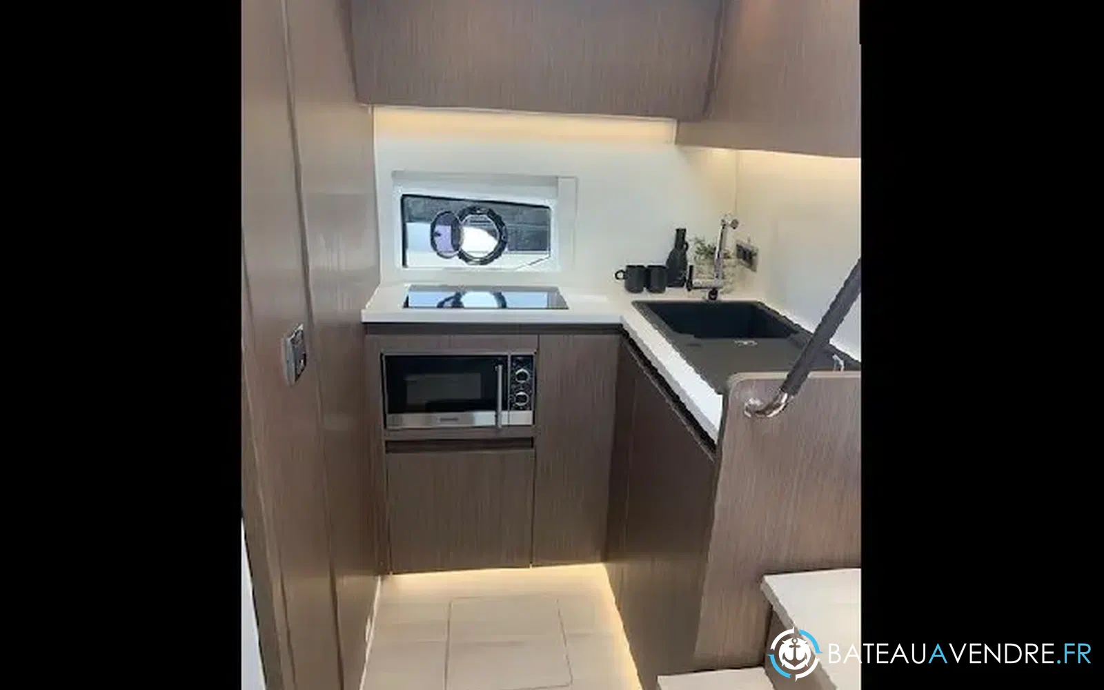 slider 10 Sealine S 390
