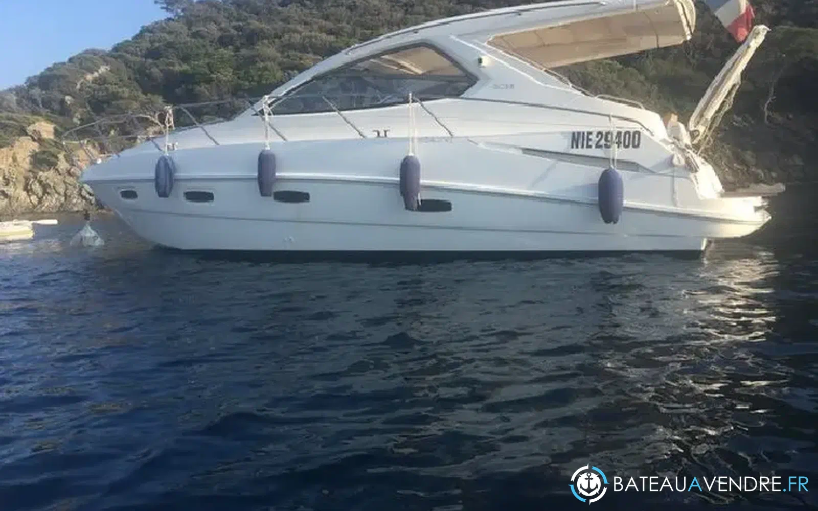 slider 0 Sealine SC 38