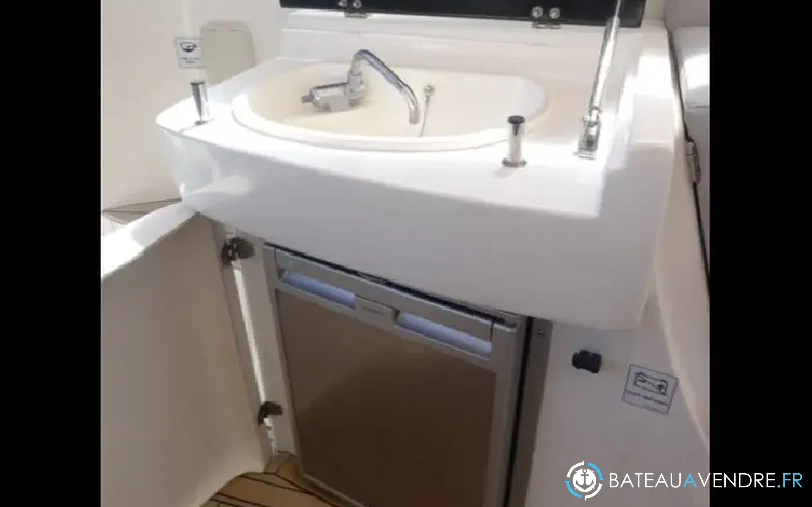 slider 12 Sealine SC 38