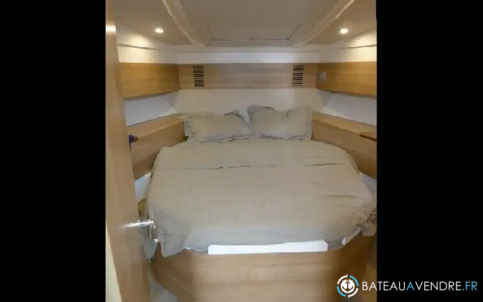 slider 21 Sealine SC 38