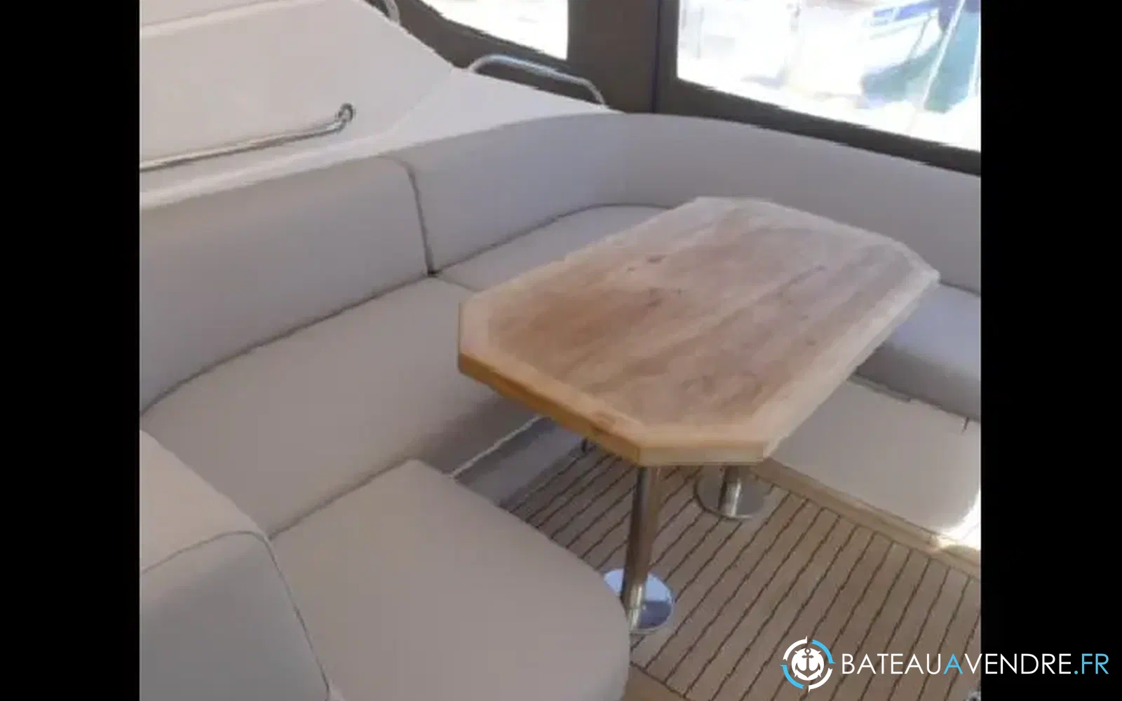 slider 8 Sealine SC 38