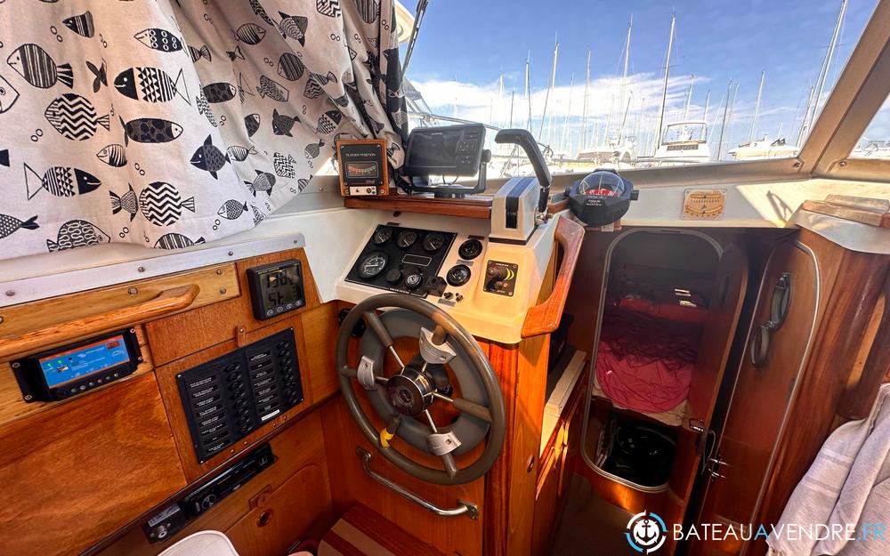 Beneteau Antares 800 photo 4