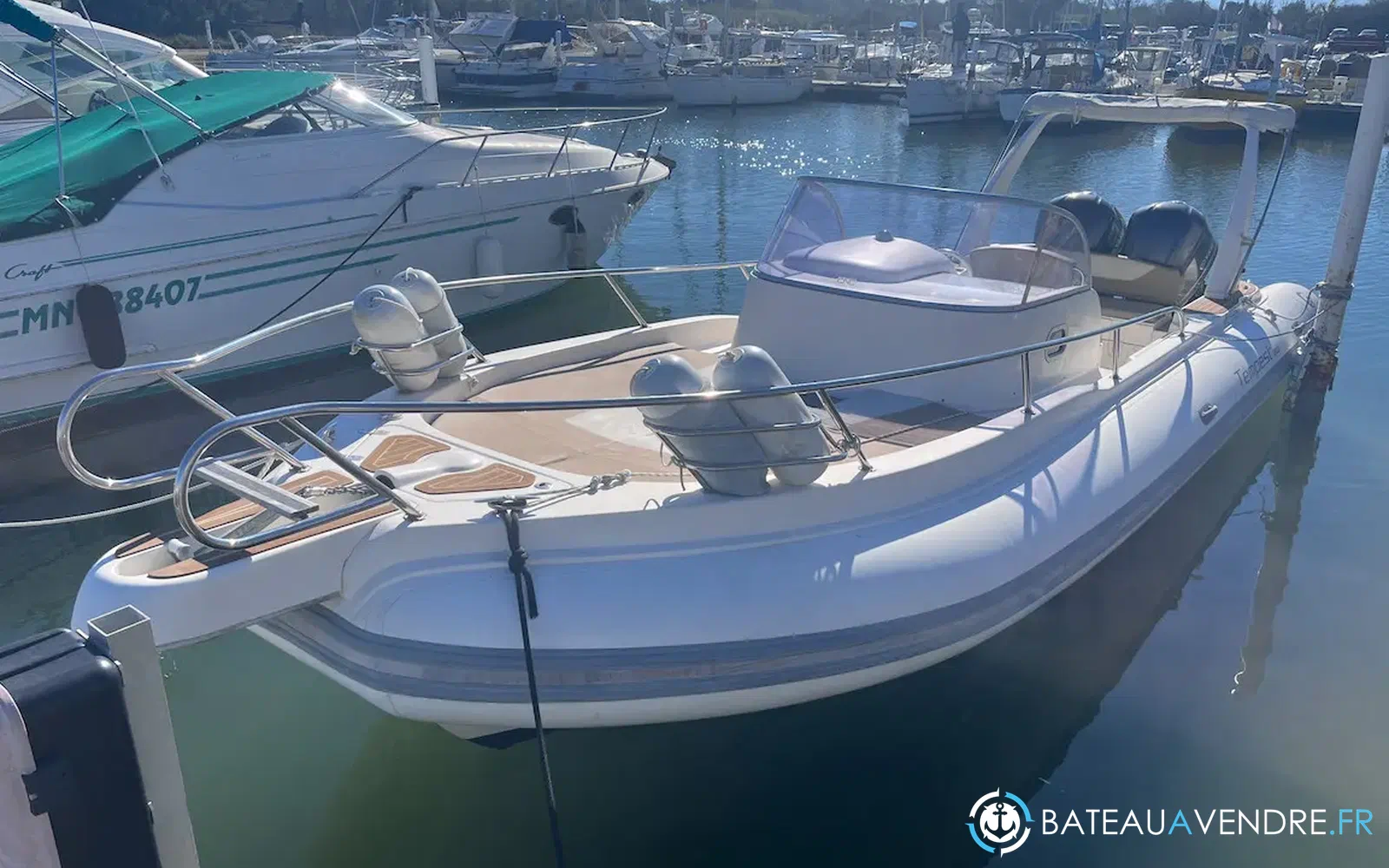 slider 1 Capelli Tempest 900 WA