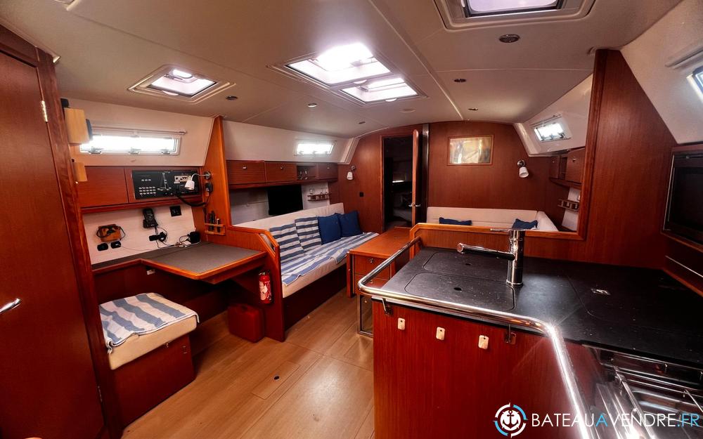 Bavaria 36 Cruiser interieur photo 4