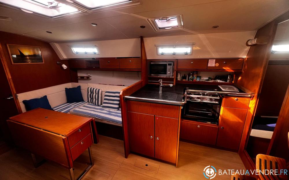 Bavaria 36 Cruiser interieur photo 5