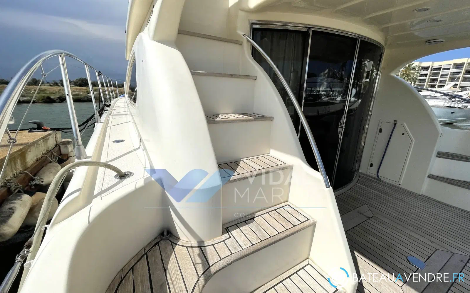 slider 10 Astondoa 52