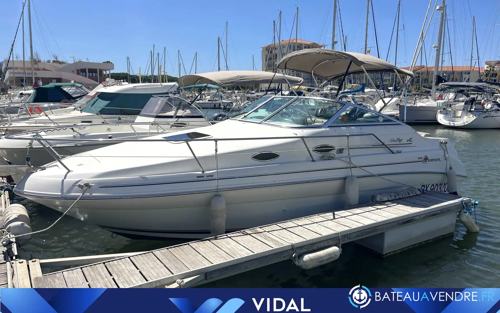 slider 1 Sea Ray 240 Sundancer