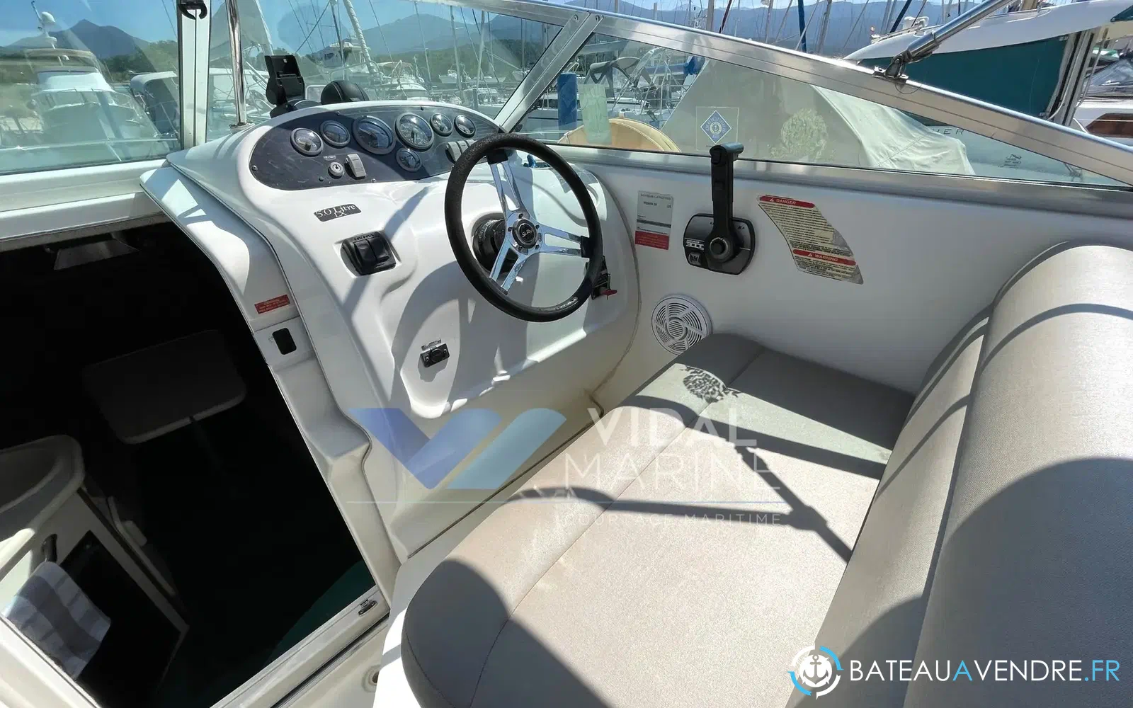 slider 5 Sea Ray 240 Sundancer