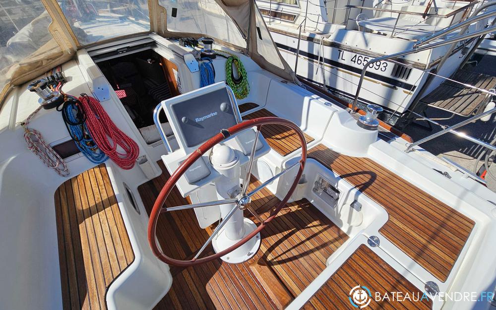 Beneteau Oceanis 34 photo 2