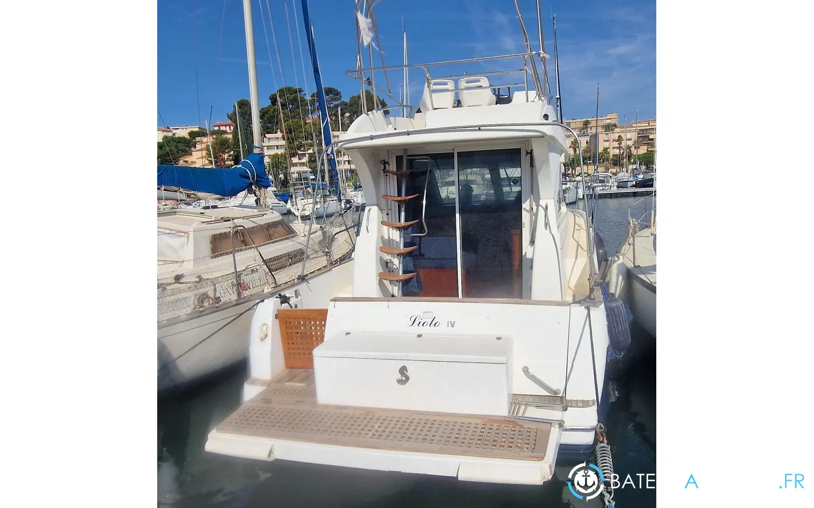 slider 1 Beneteau Antares 980 Fly