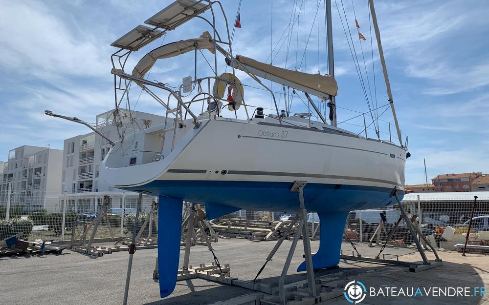 Beneteau Oceanis 37 photo 3