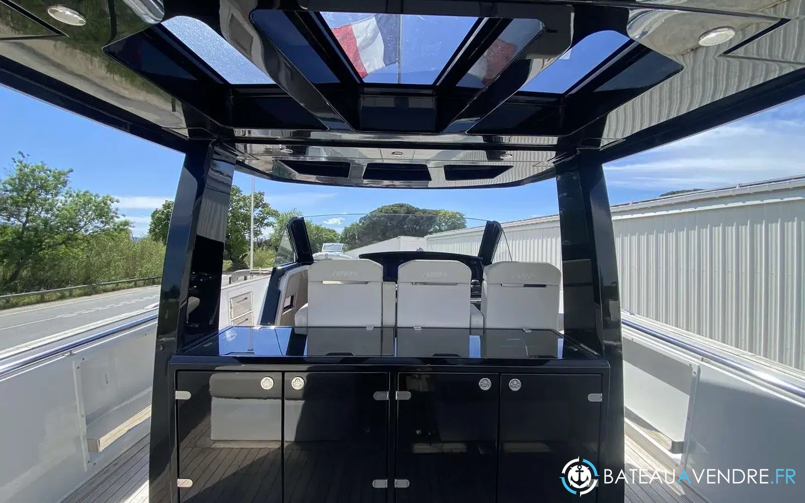 slider 3 Fjord 44 Open