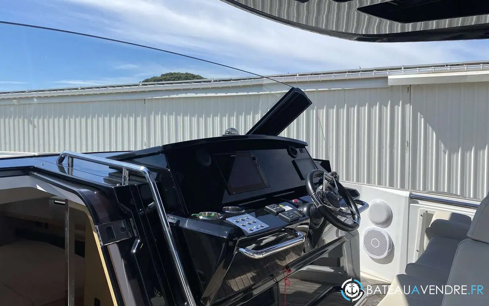 slider 5 Fjord 44 Open