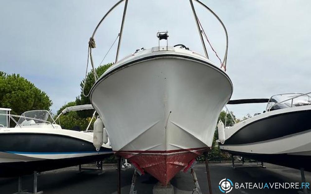 Beneteau Antares 860 exterieur photo 3