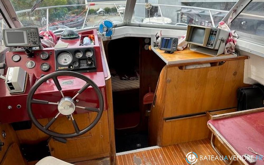 Beneteau Antares 860 electronique / cockpit photo 4