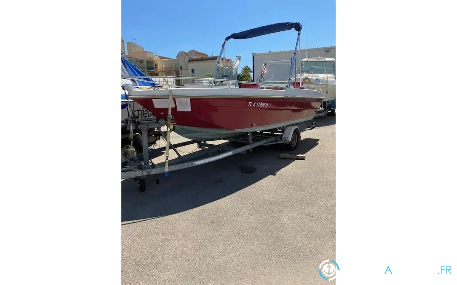 slider 1 Ultramar Ultra 570 Open