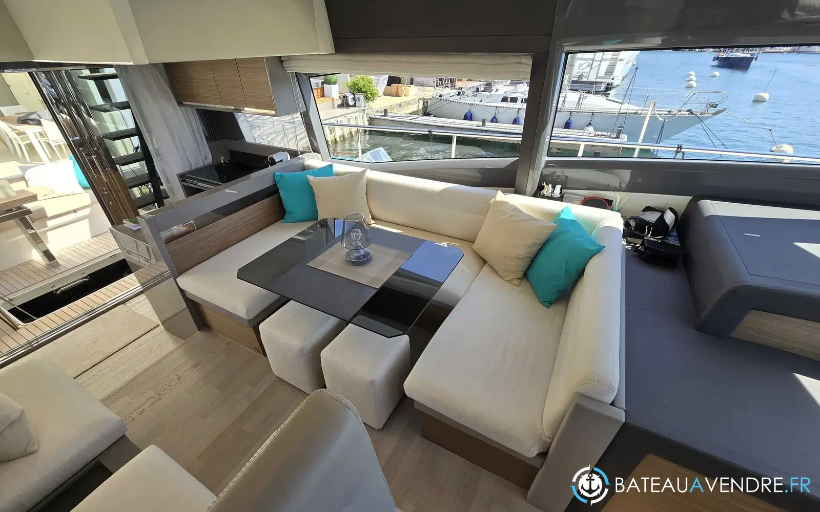 slider 4 Ferretti 450