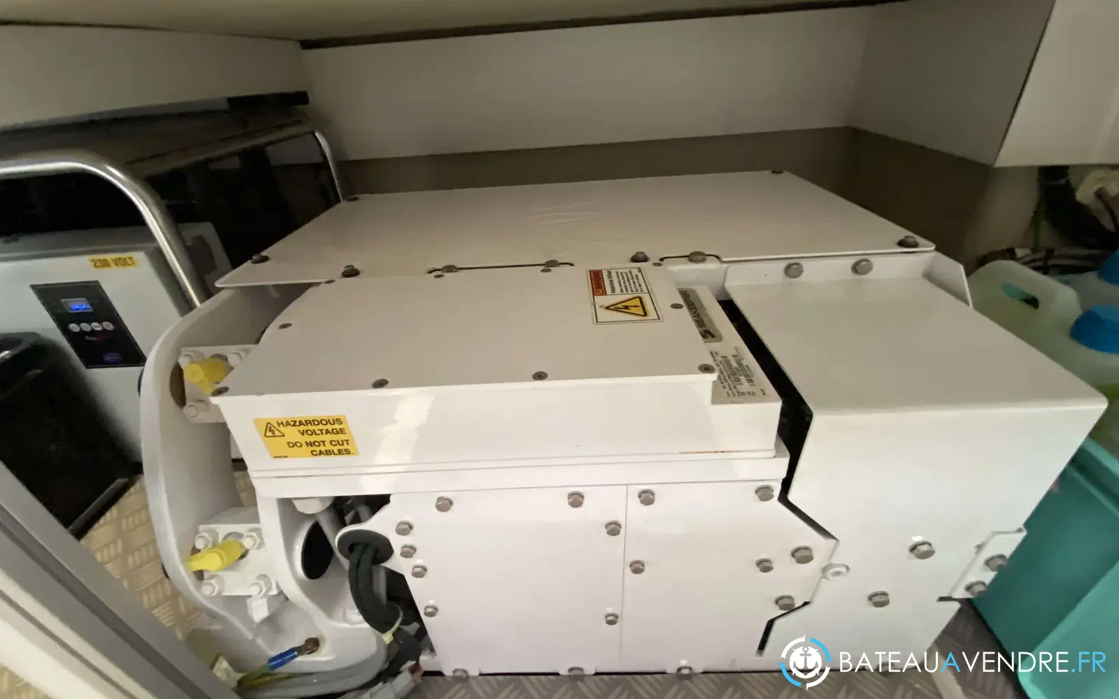 slider 19 Ferretti 550