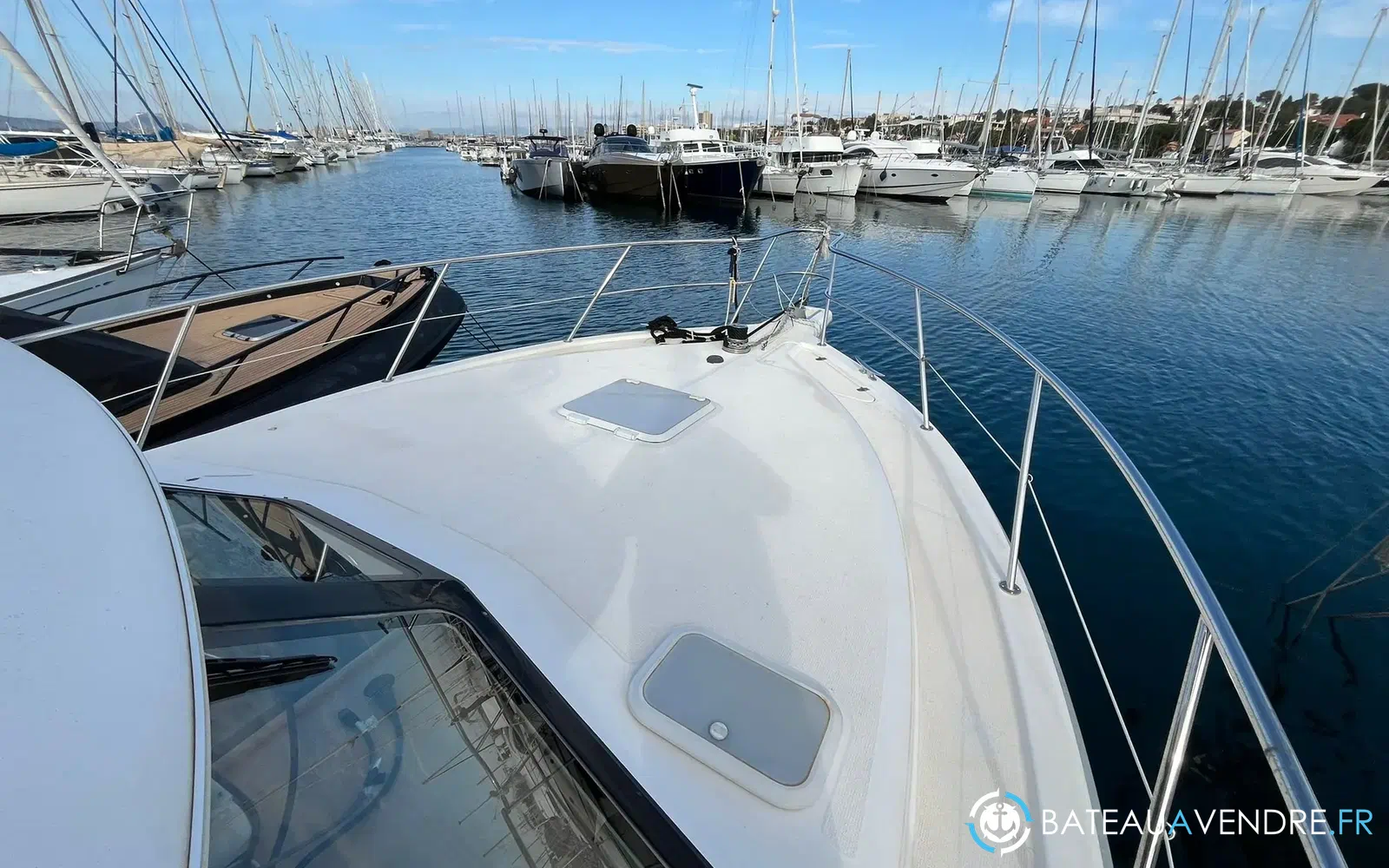 slider 3 Riviera 3350 Convertible