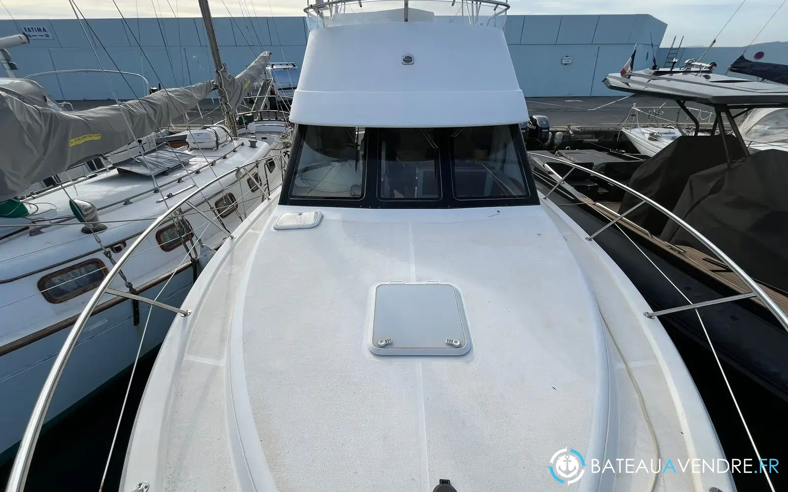 slider 4 Riviera 3350 Convertible