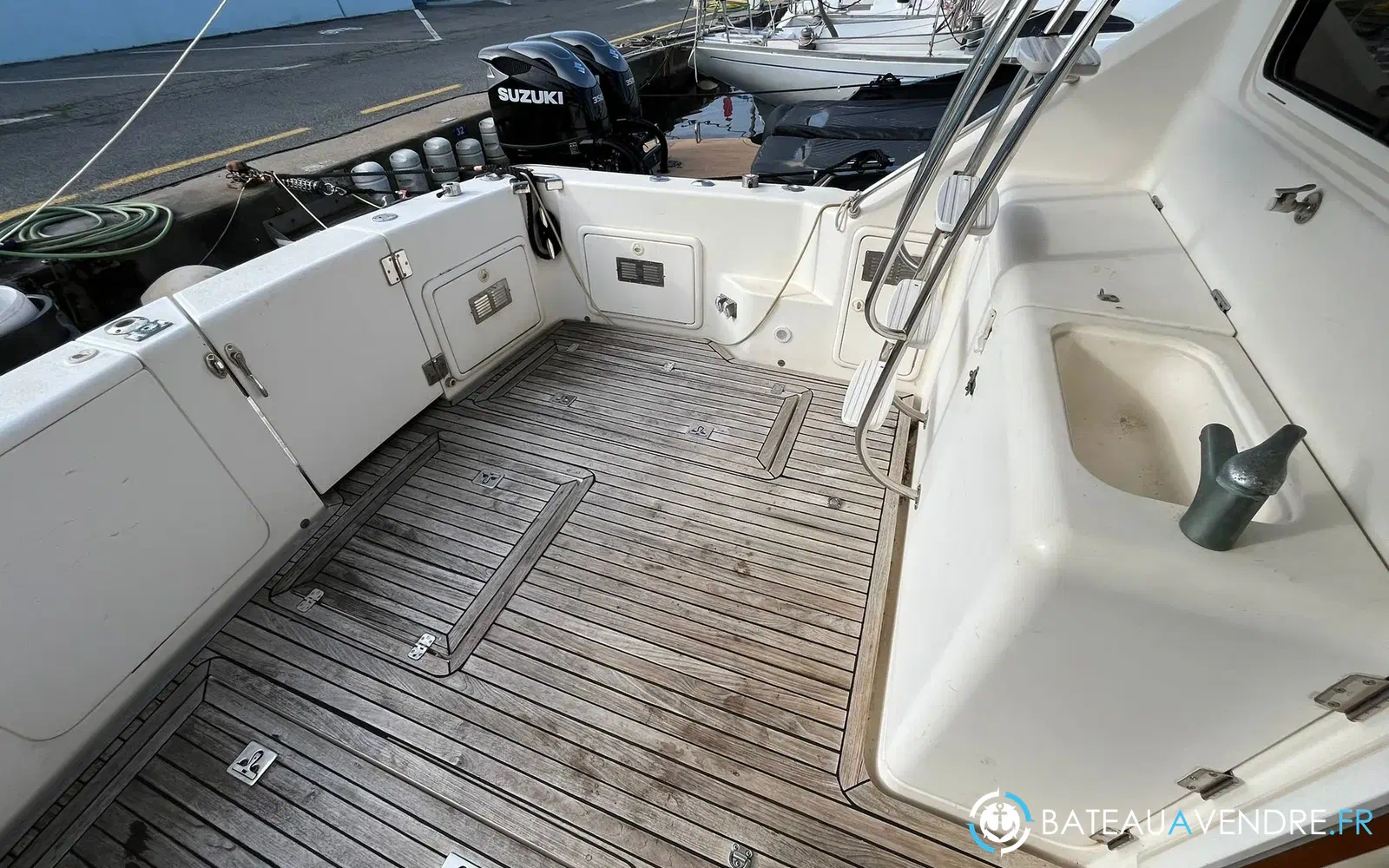 slider 5 Riviera 3350 Convertible