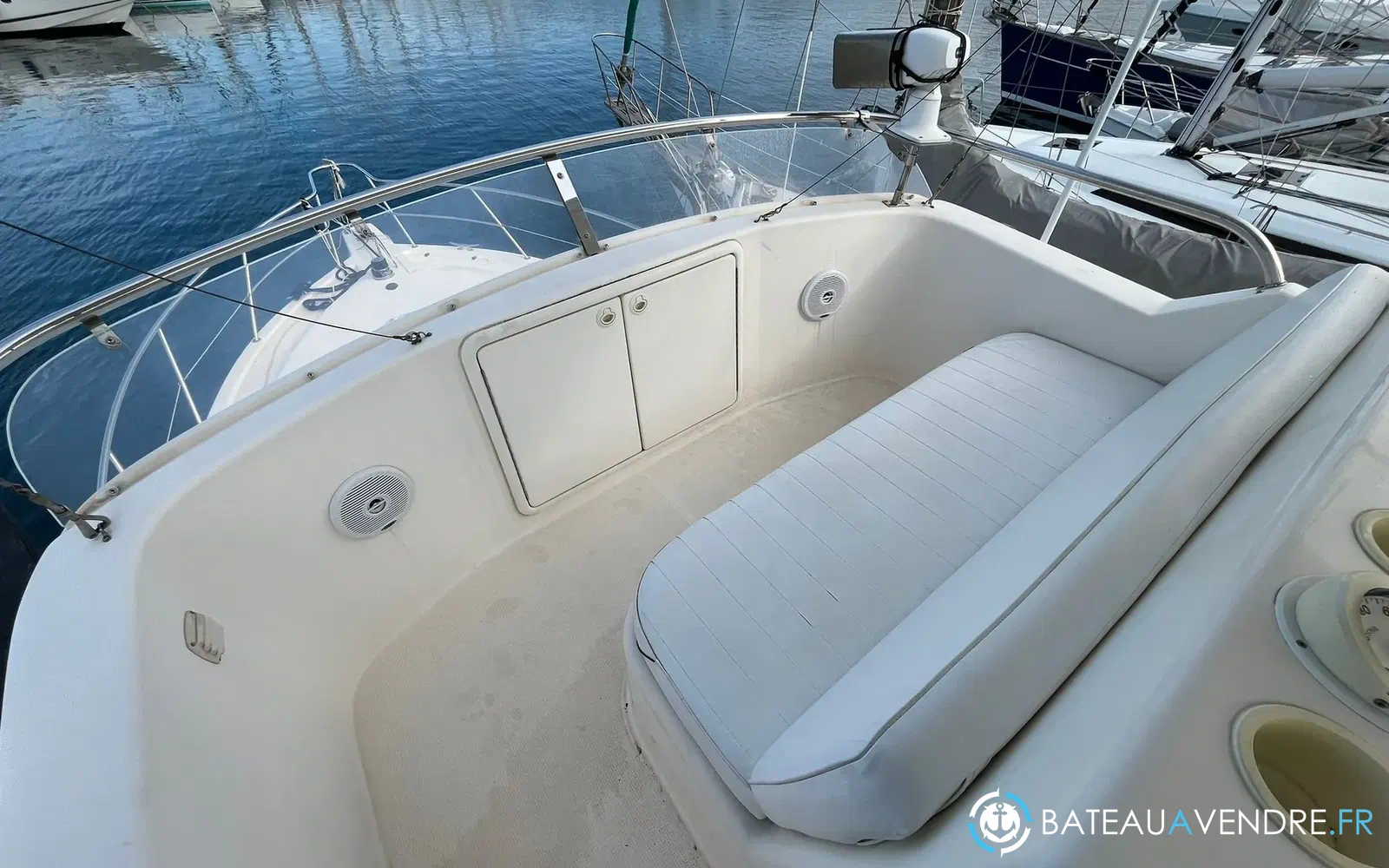 slider 8 Riviera 3350 Convertible