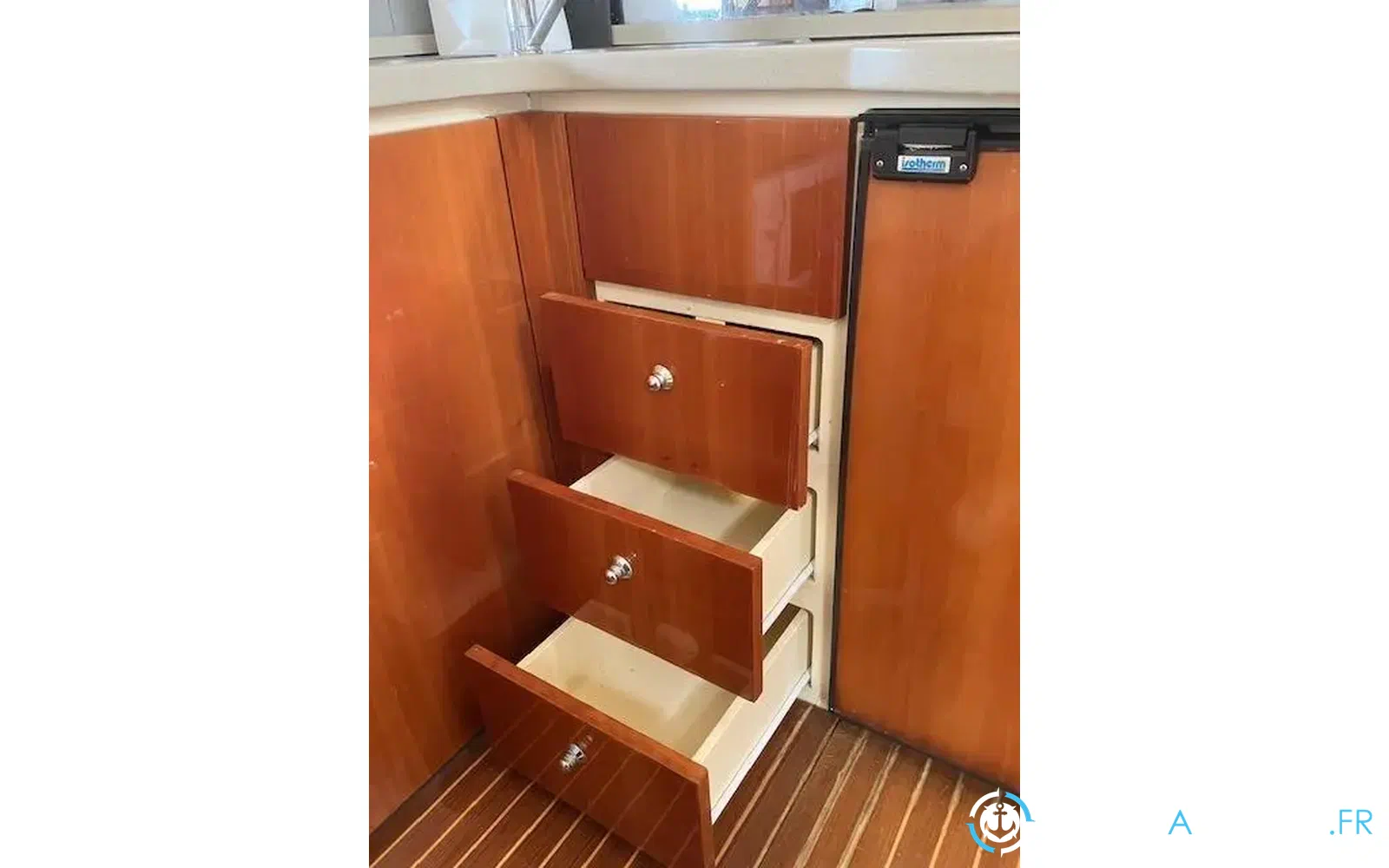 slider 14 Sessa Marine Oyster 40