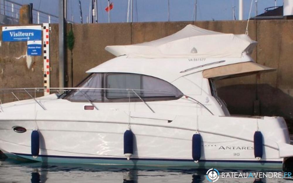 Beneteau Antares 30 Fly photo de présentation