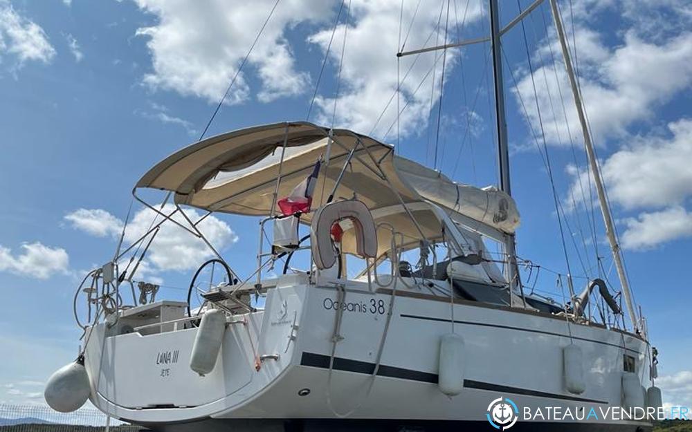 Beneteau Oceanis 38.1 photo 2