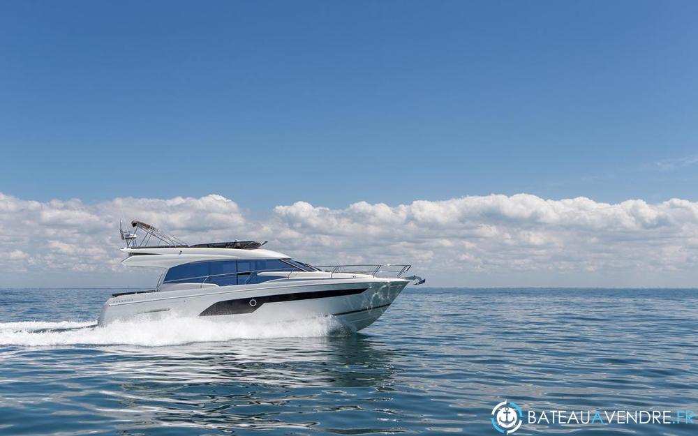 Prestige Yachts Prestige 520 Fly photo de présentation