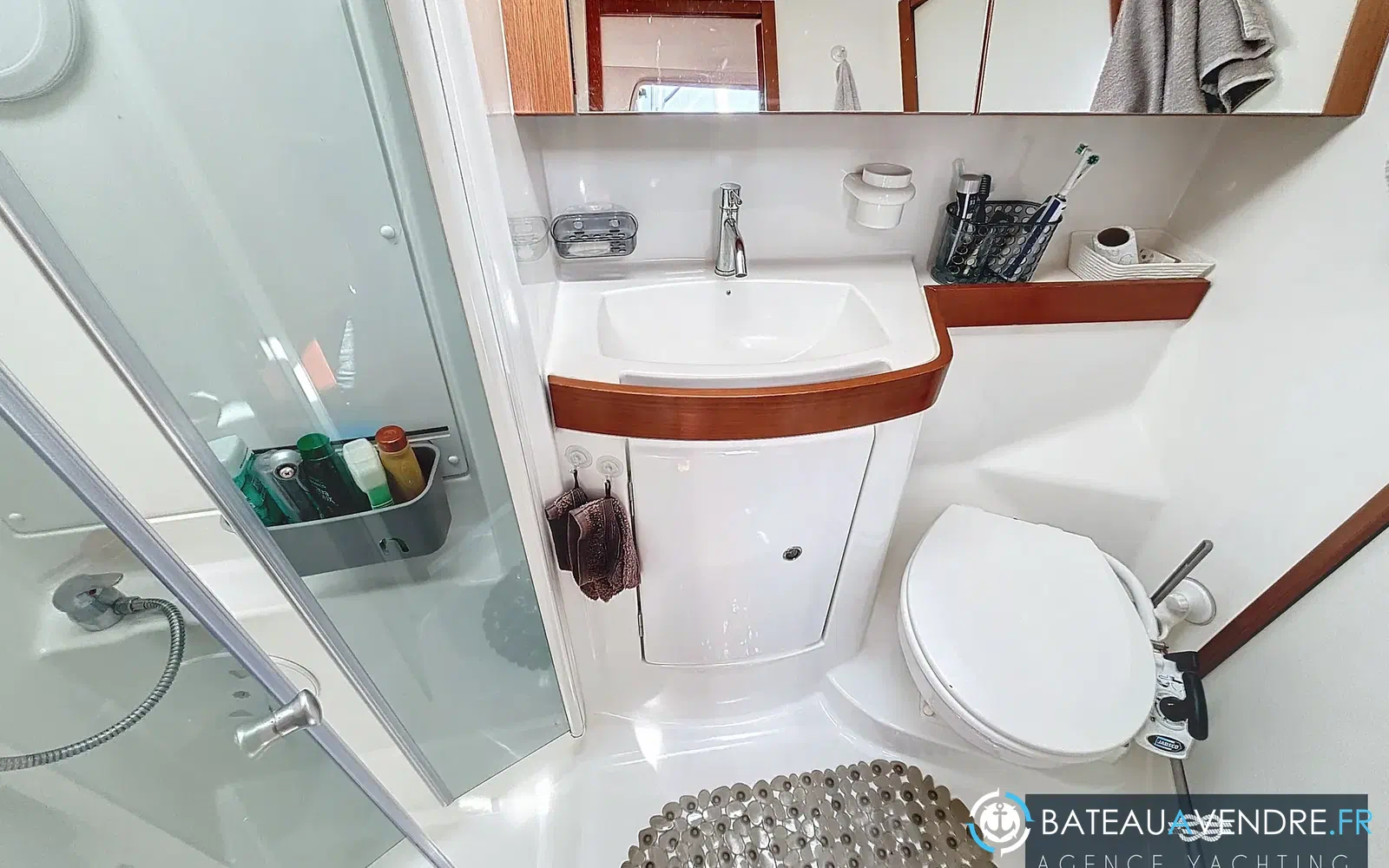 slider 12 Beneteau Oceanis 40