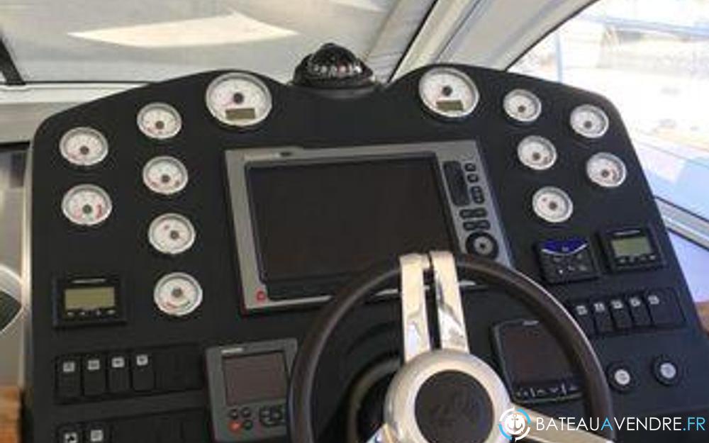 Beneteau Monte Carlo 42 HT electronique / cockpit photo 4