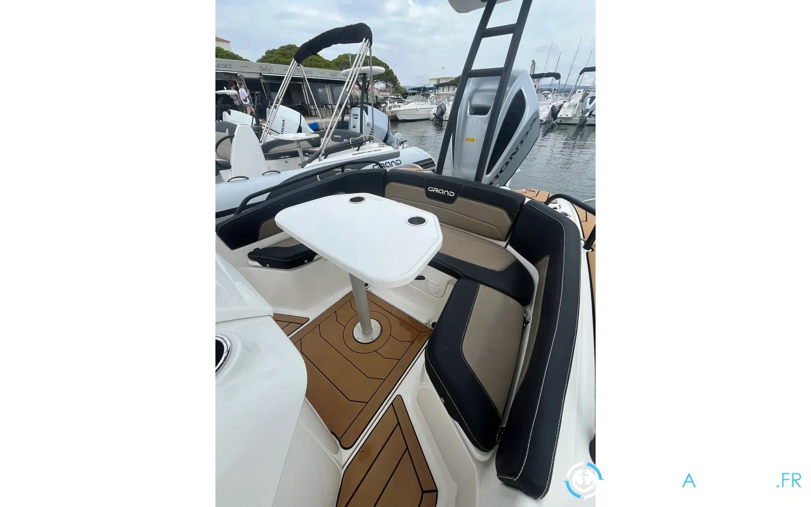 slider 28 Grand Golden Line 680
