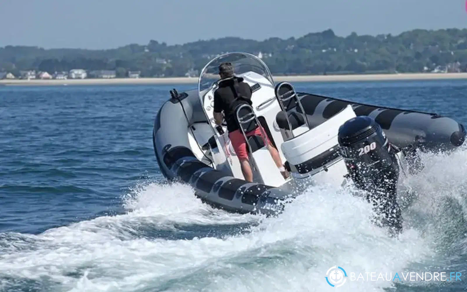 slider 0 Ribcraft 680