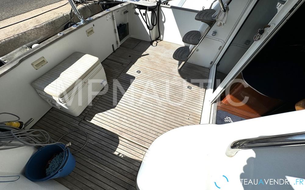 Beneteau Antares 980 photo 4