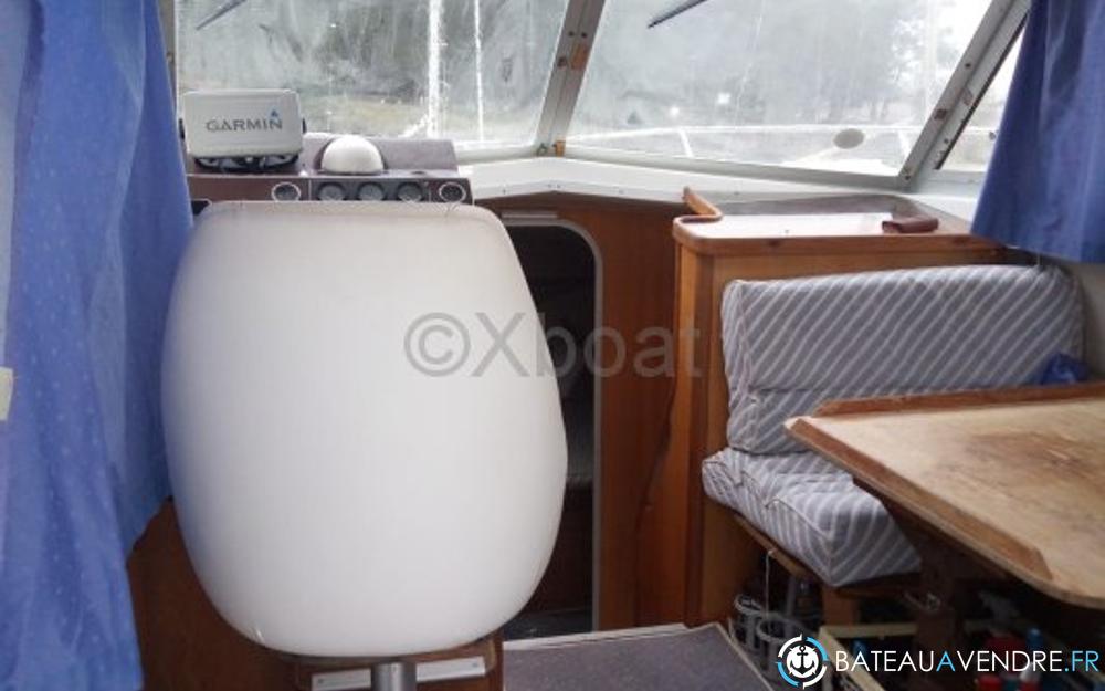 Beneteau Antares 860 photo 5