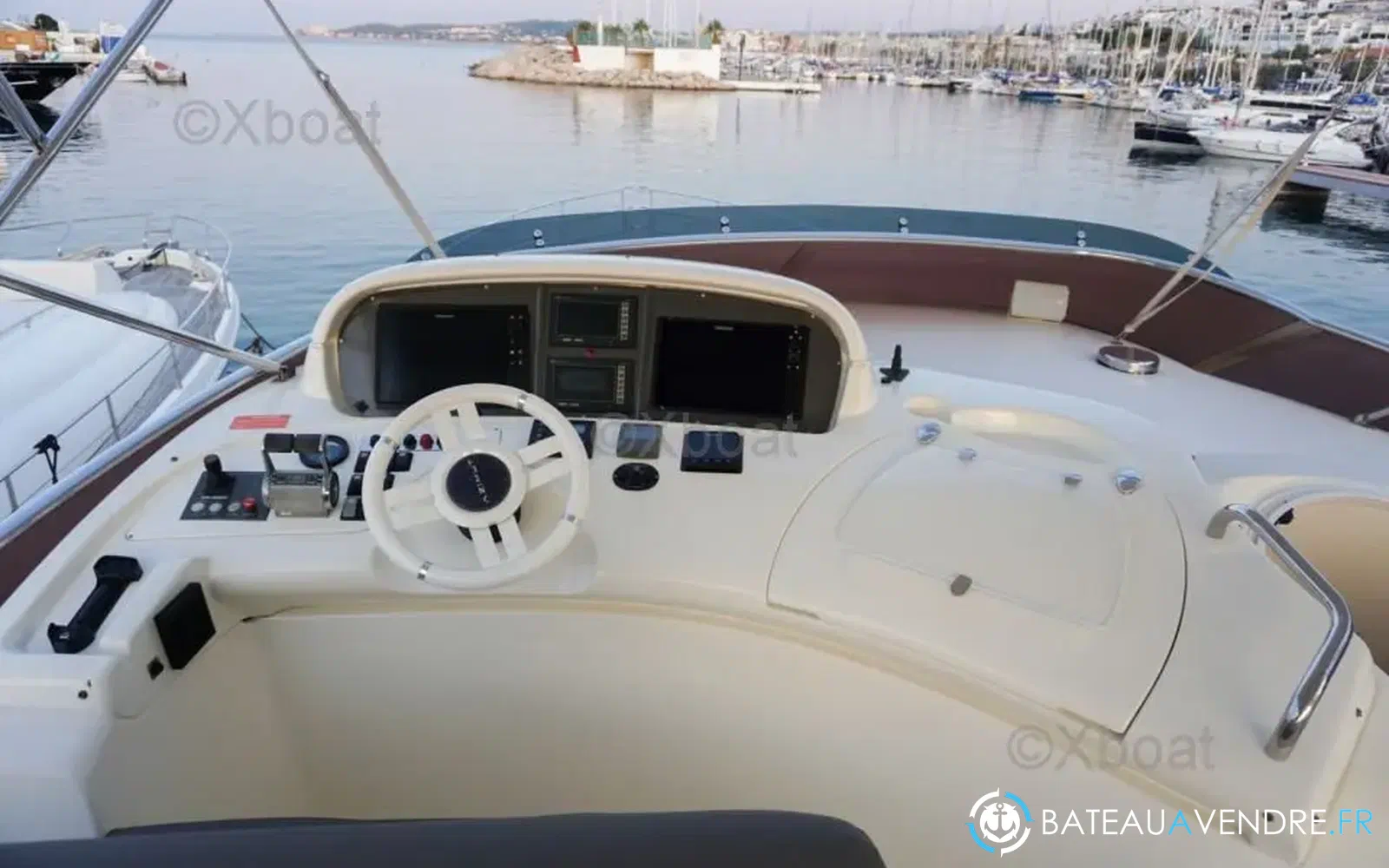 slider 10 Azimut 68