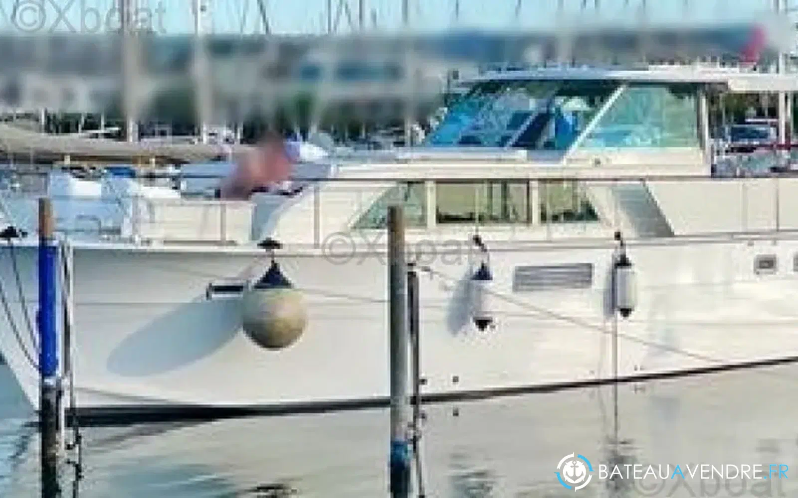 slider 0 Hatteras 43 Motor Yacht