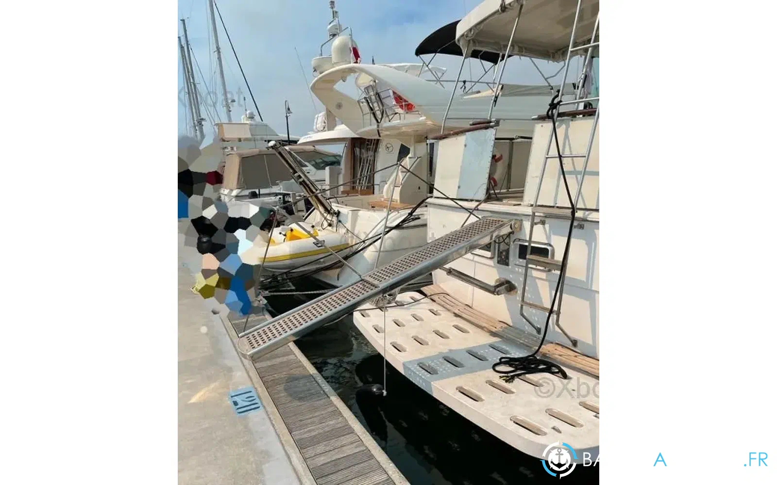 slider 2 Hatteras 43 Motor Yacht