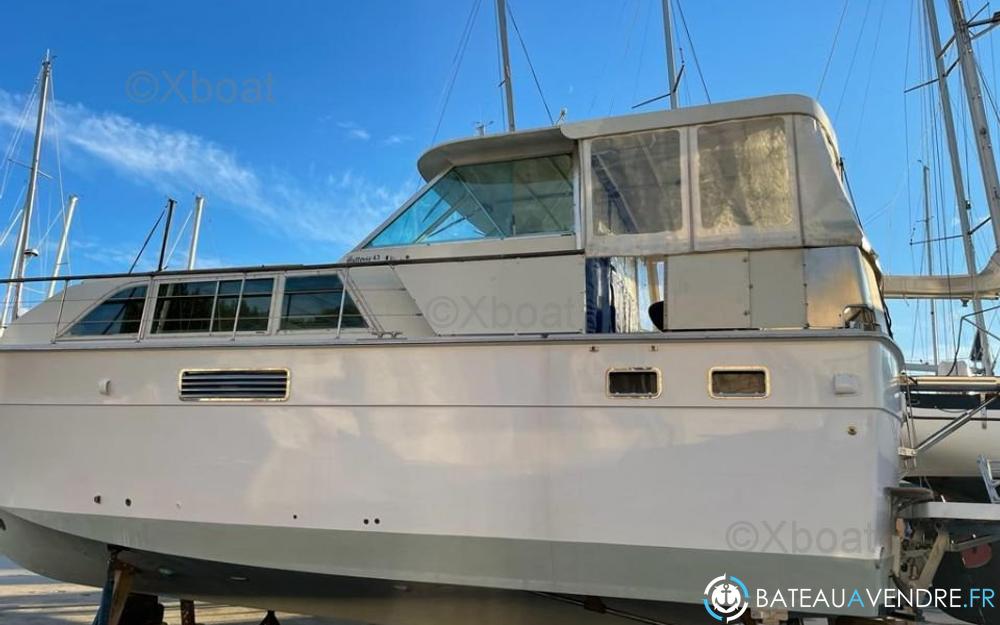 Hatteras 43 Motor Yacht photo 5