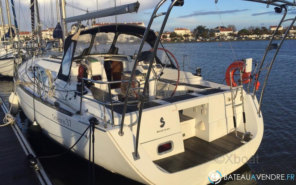 Beneteau Oceanis 37 photo 2