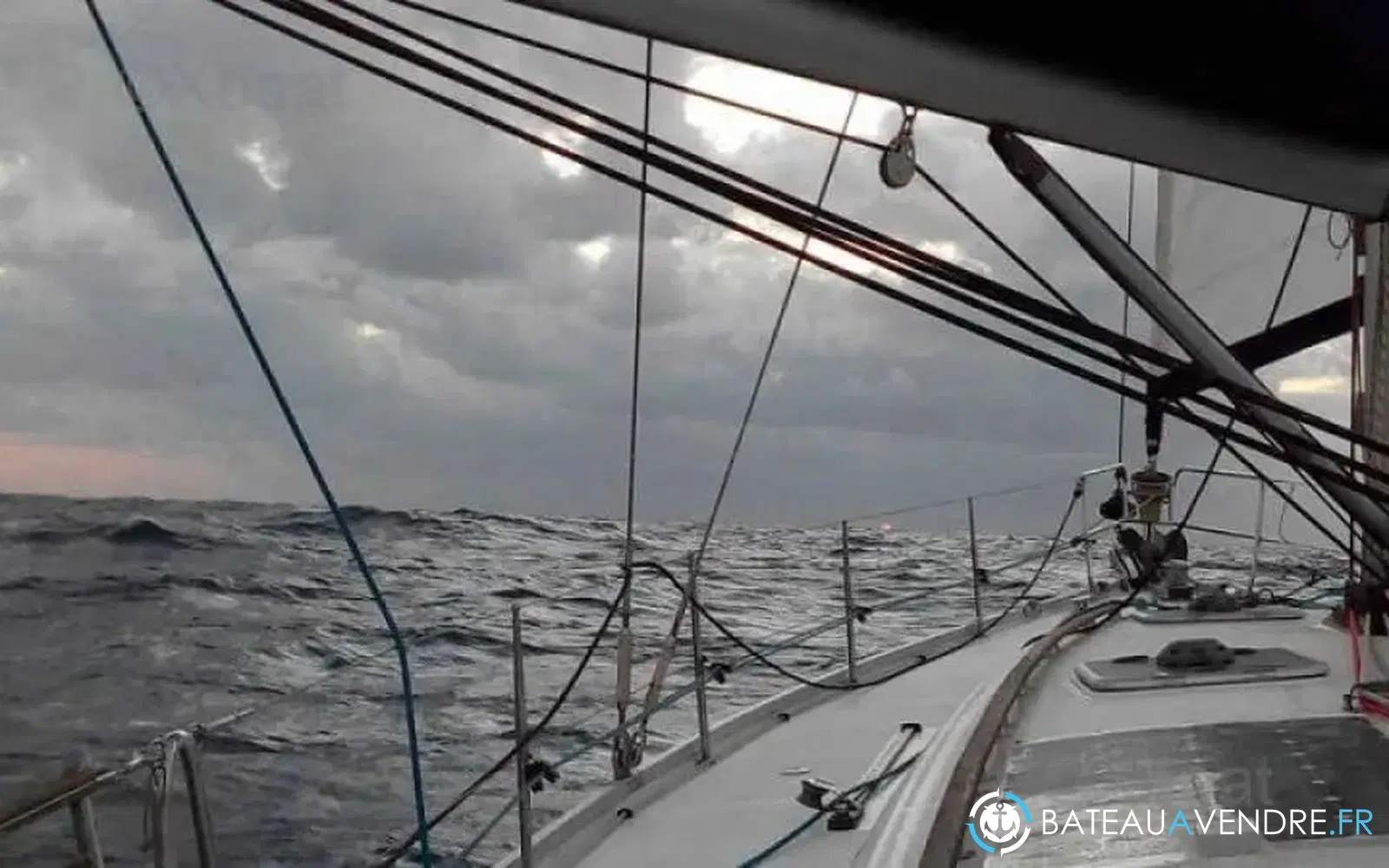 slider 9 Beneteau Cyclades 50.4