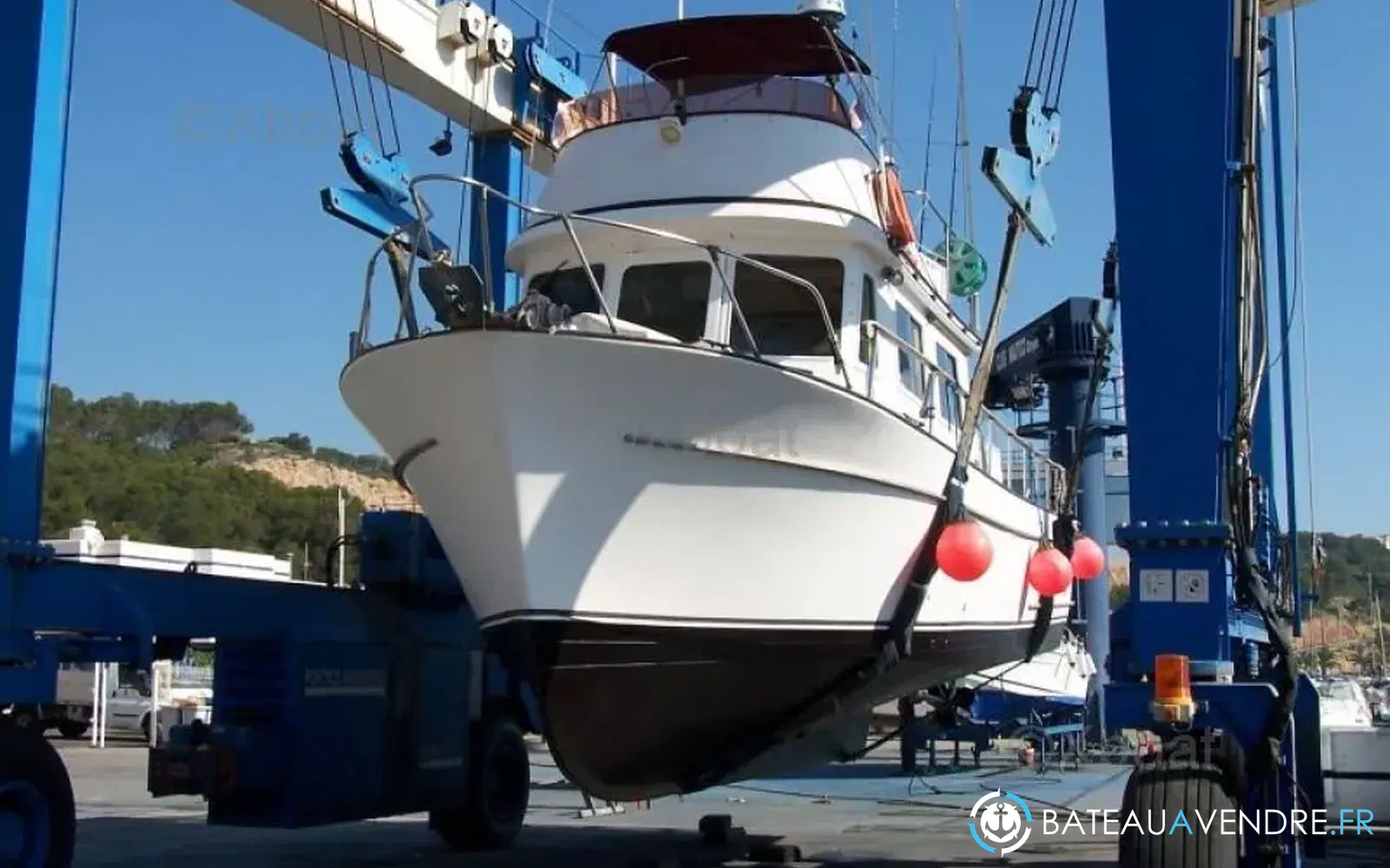 slider 10 Cheoy Lee Trawler