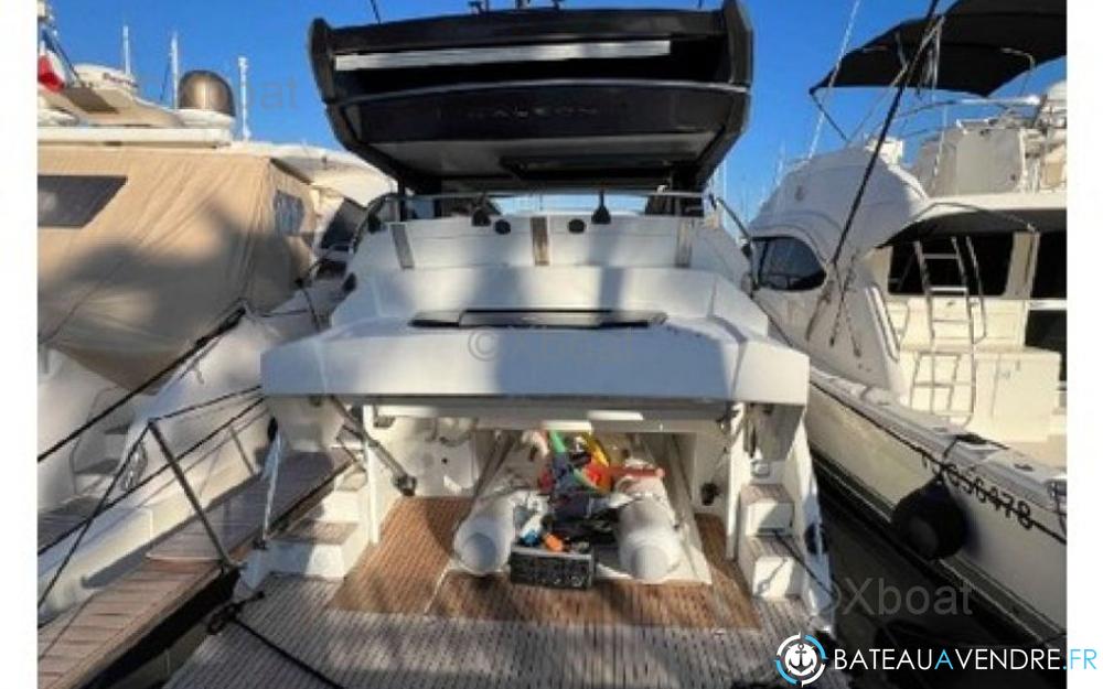 Galeon 425 Hts photo 4